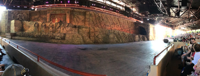 Panoramic of the staging area at the Indiana Jones™ Epic Stunt Spectacular!