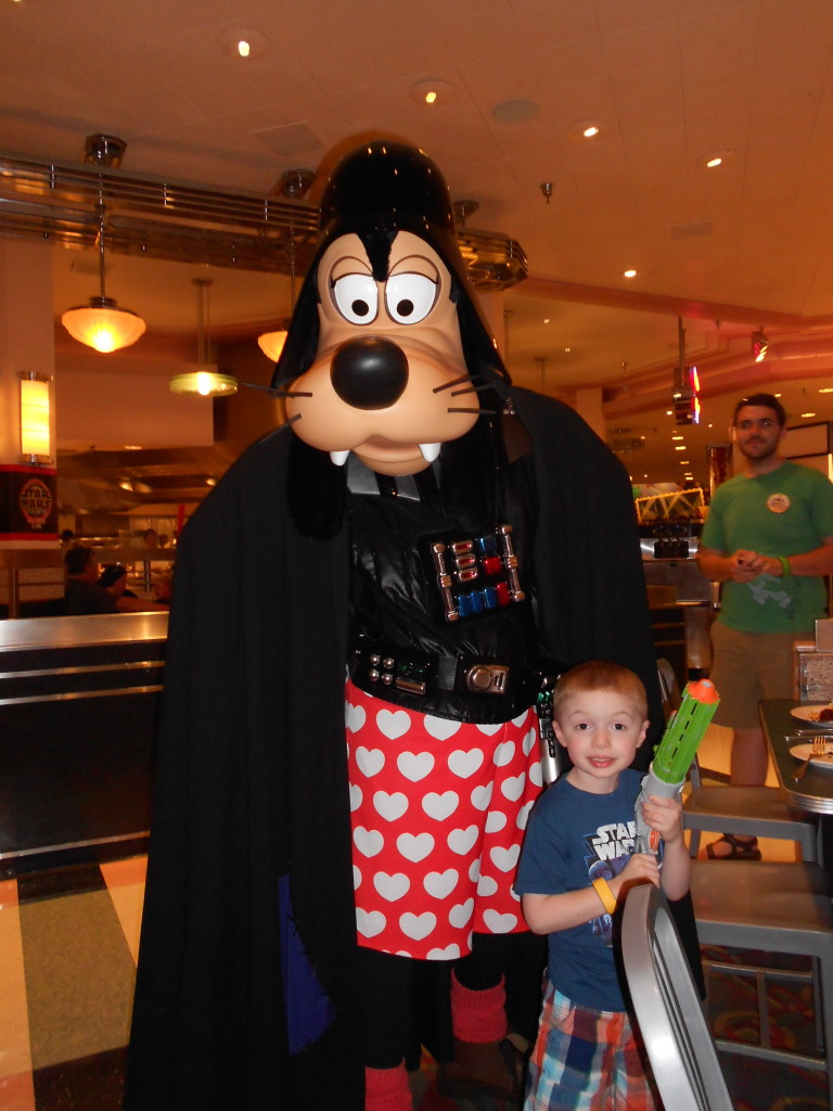 Photo with Darth Vadar Goofy at Jedi Mickey's Star Wars Dine at H&V