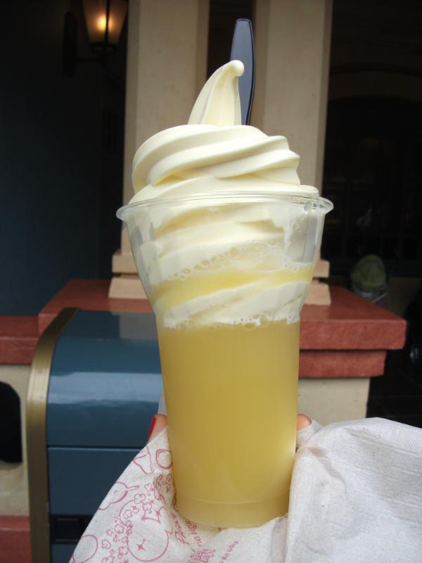 Vanilla soft serve with pineapple juice